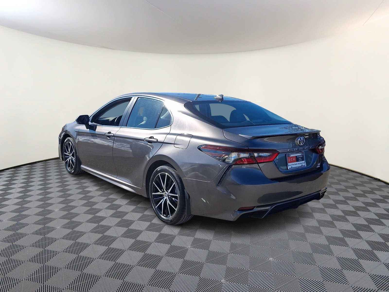 Thumbnail: 2023 Toyota Camry - 9