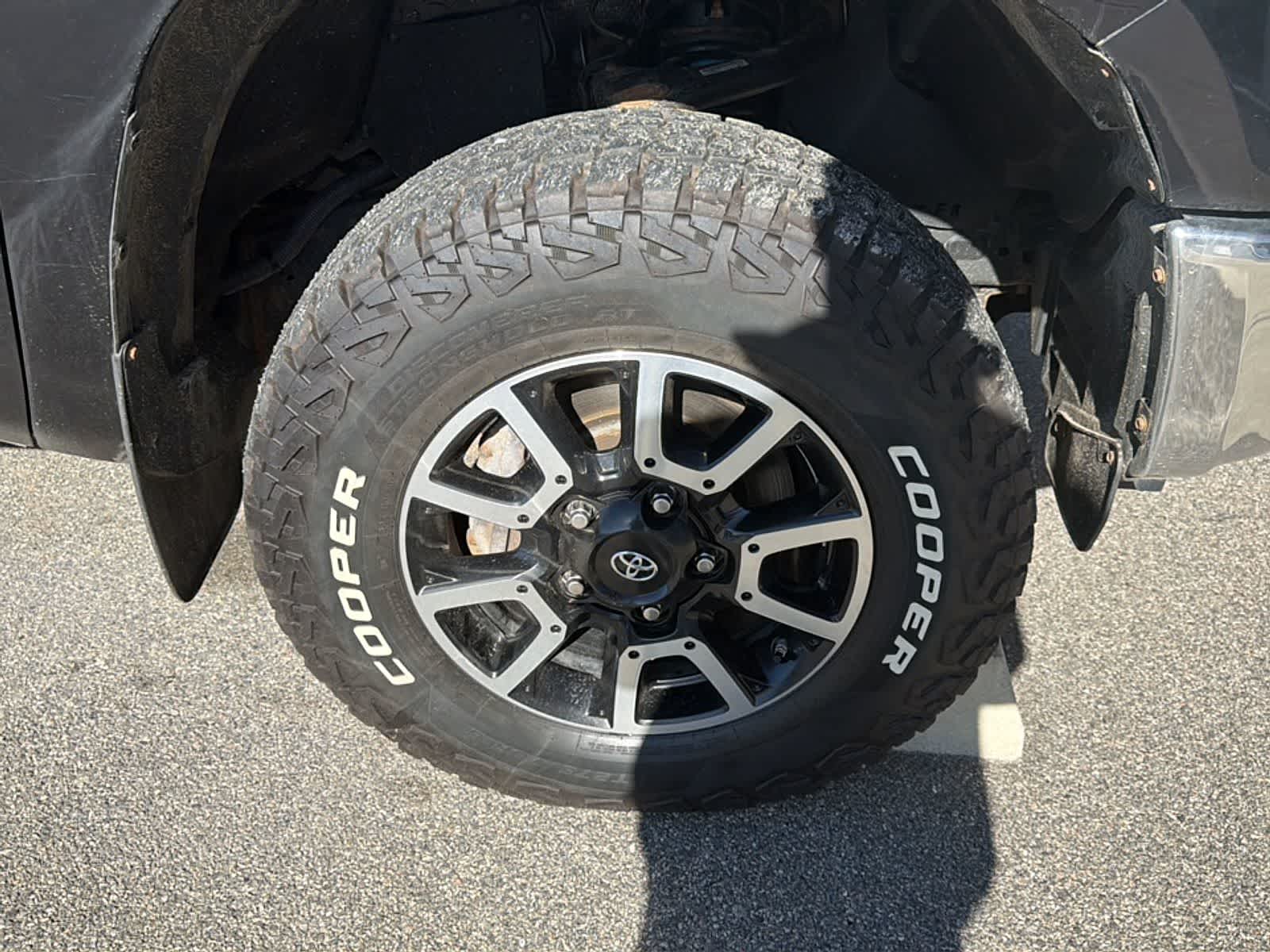 Thumbnail: 2020 Toyota Tundra - 24