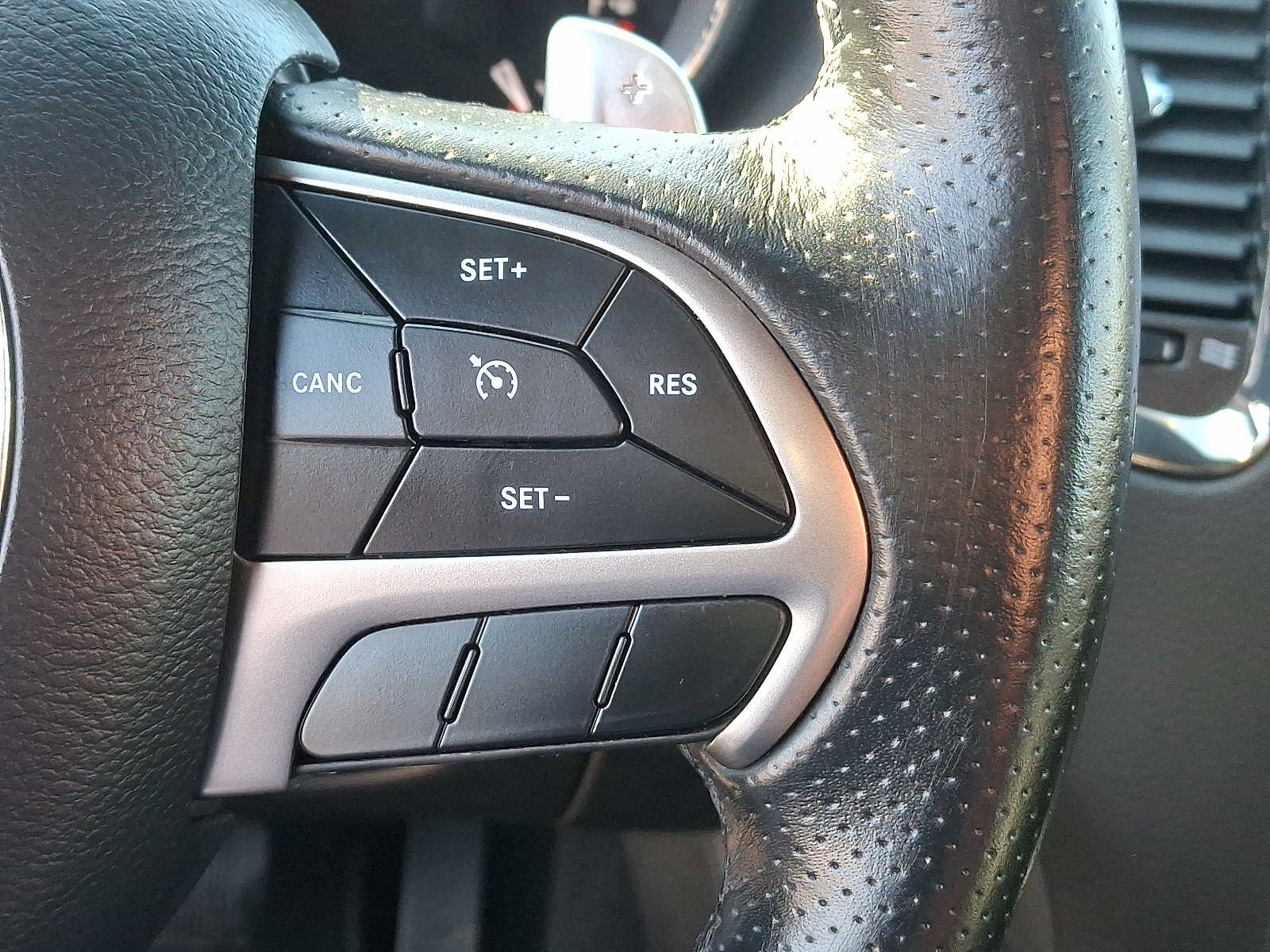 Thumbnail: 2019 Dodge Durango - 20