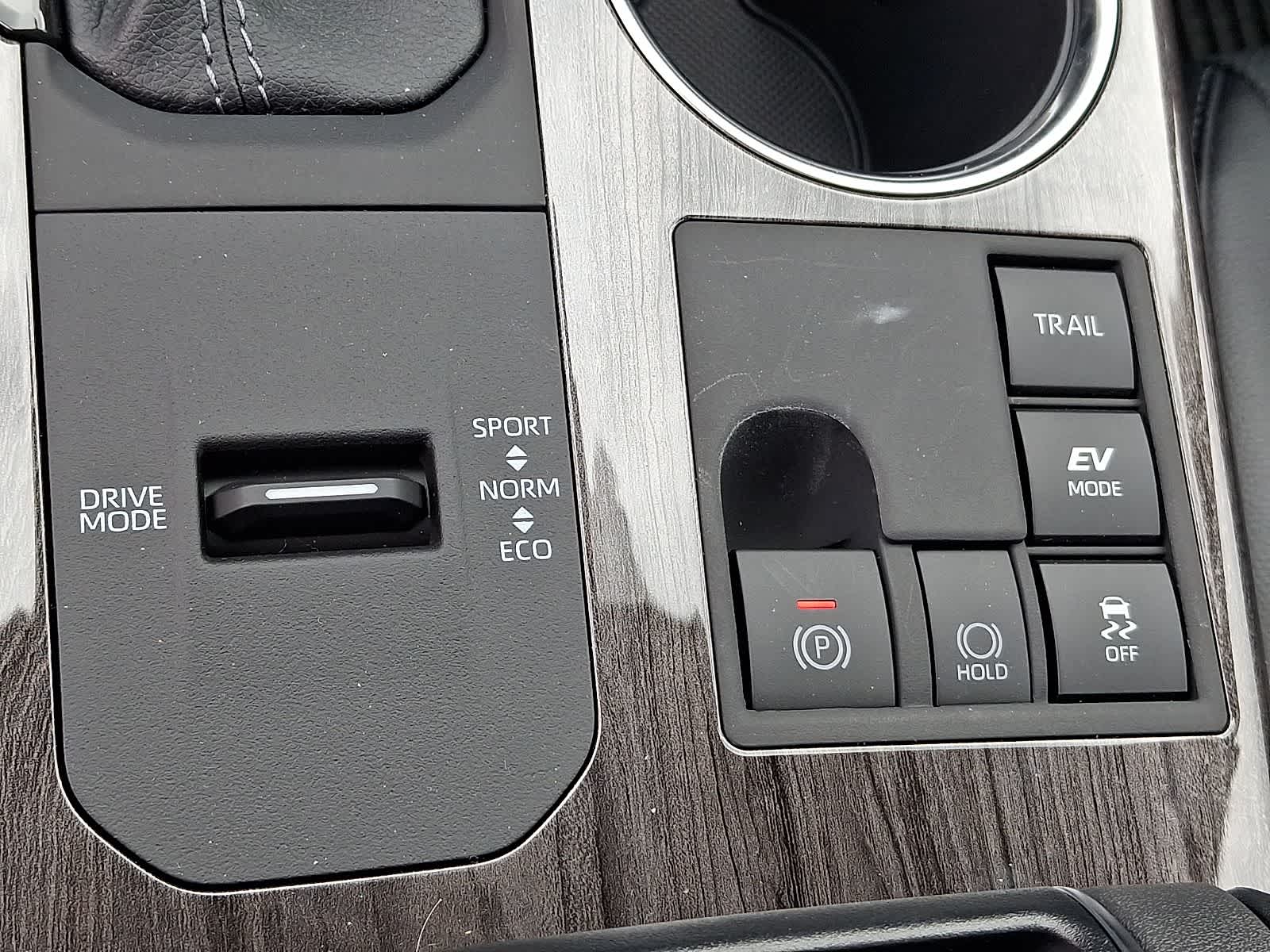 Thumbnail: 2026 Toyota Highlander - 21