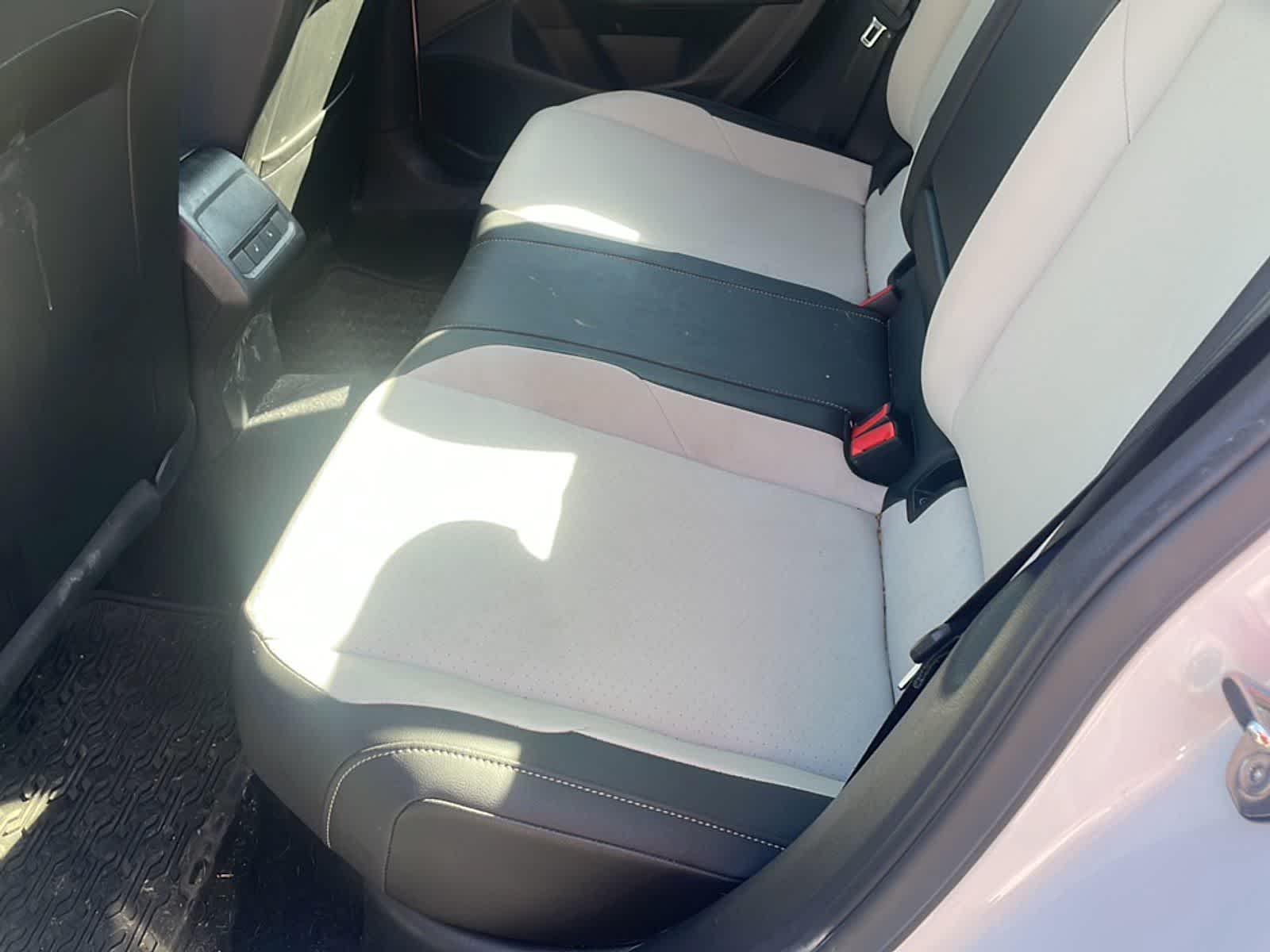 Thumbnail: 2021 Volkswagen Jetta - 18