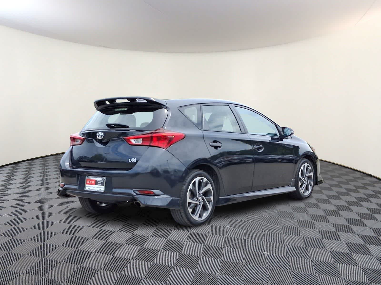 Thumbnail: 2017 Toyota Corolla iM - 6