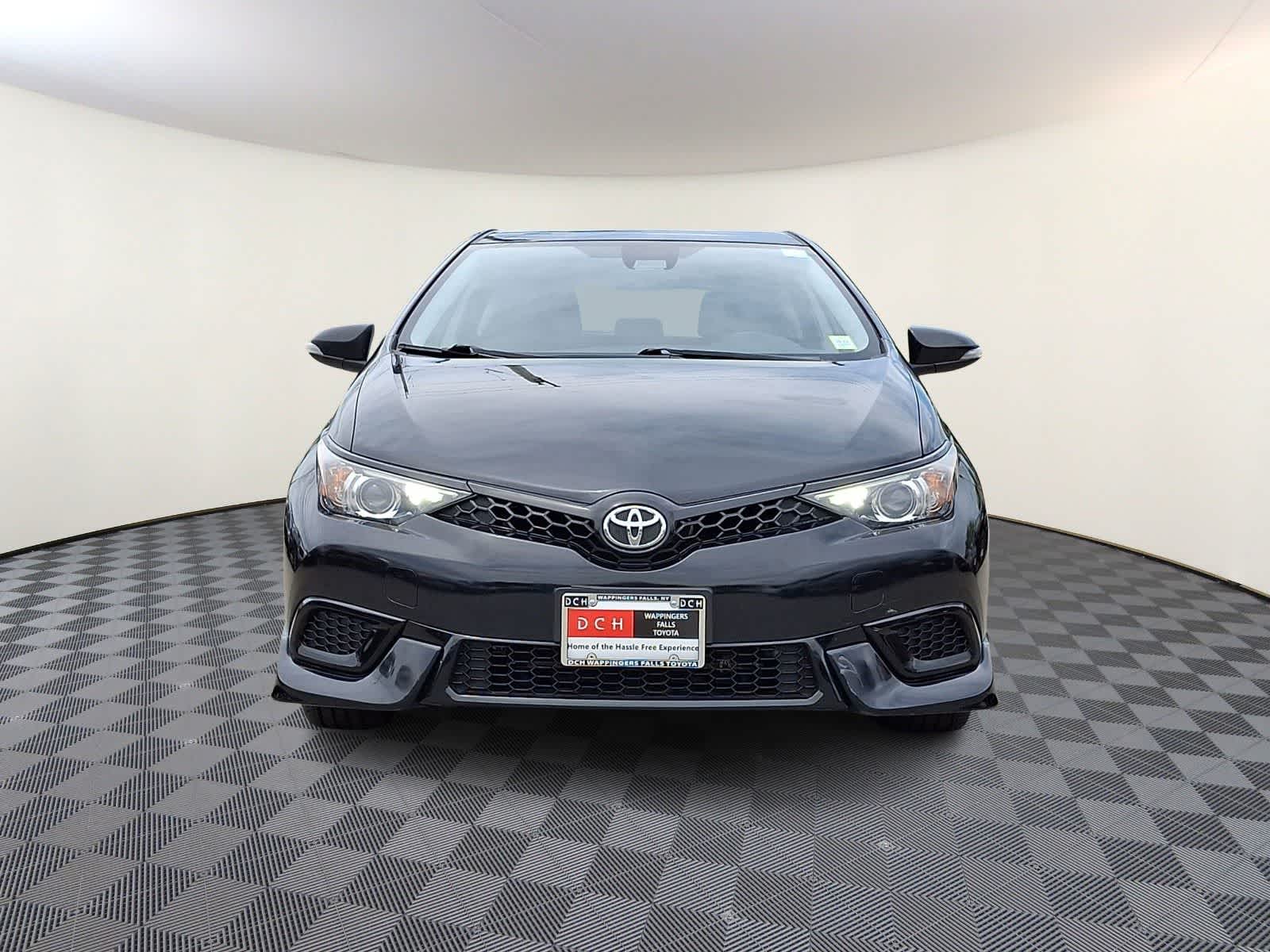 Thumbnail: 2017 Toyota Corolla iM - 3