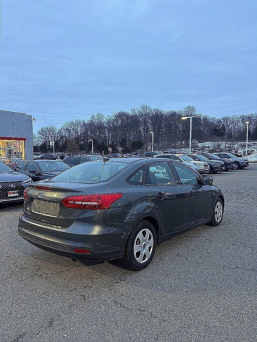 Thumbnail: 2018 Ford Focus - 8