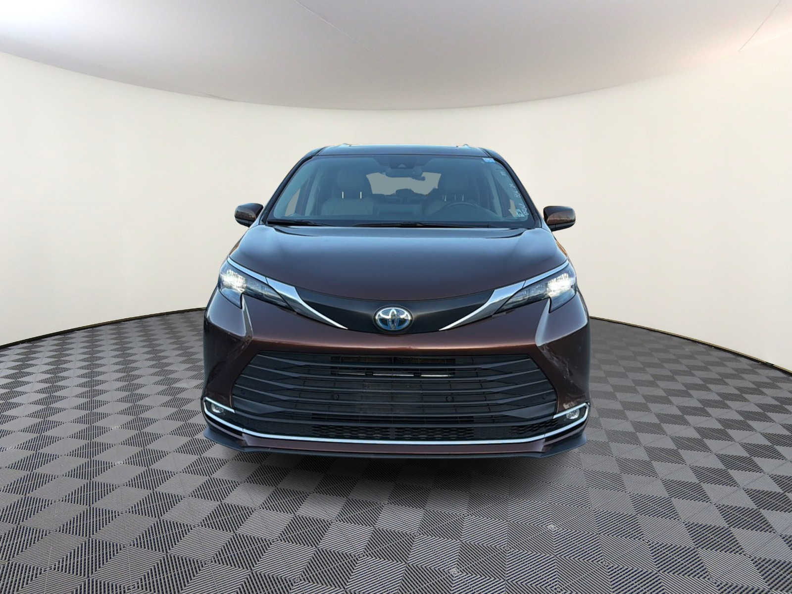 Thumbnail: 2024 Toyota Sienna - 3