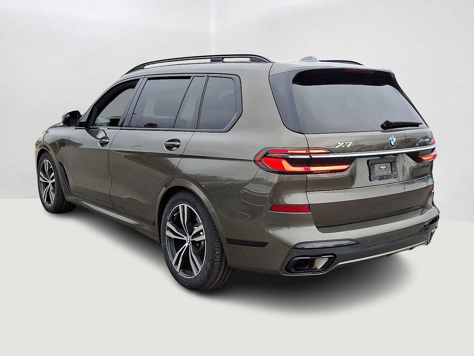 Thumbnail: 2023 BMW X7 - 7