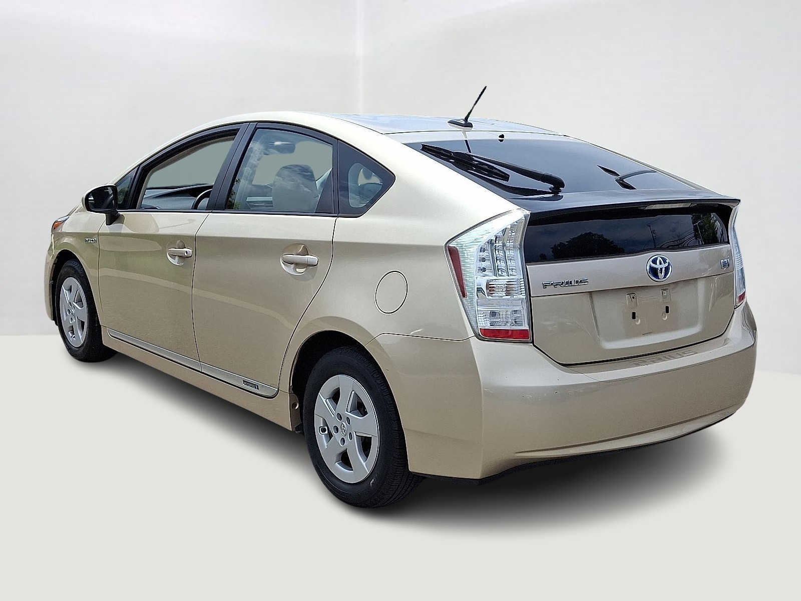 Thumbnail: 2011 Toyota Prius - 8