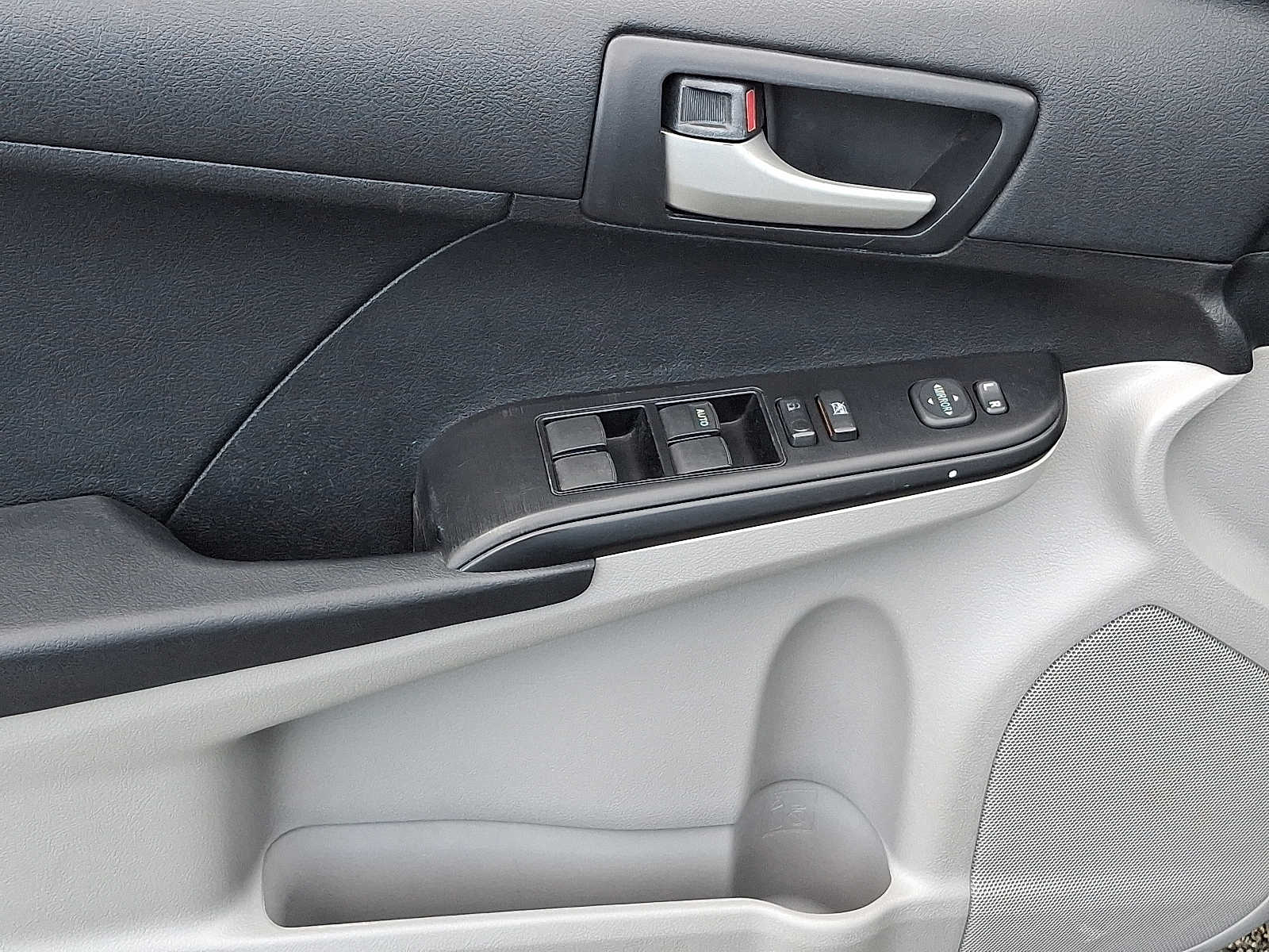 Thumbnail: 2013 Toyota Camry - 14