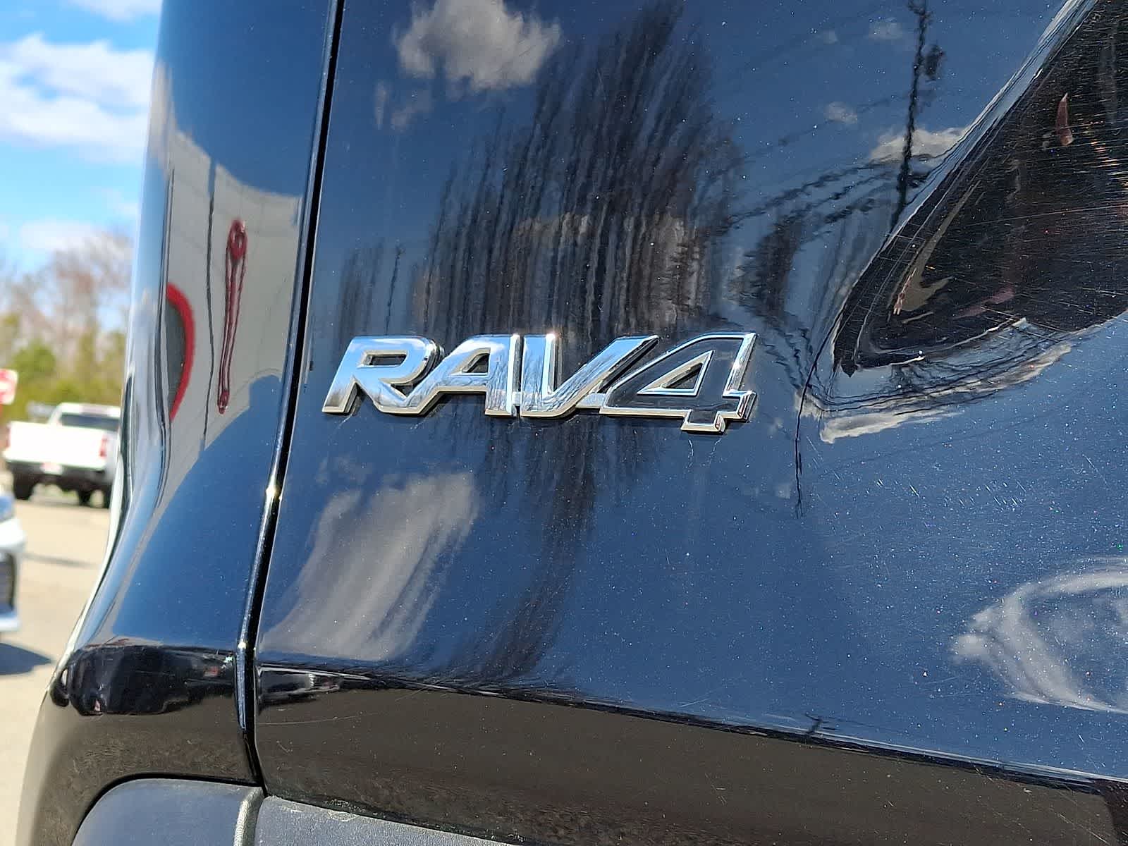 Thumbnail: 2025 Toyota RAV4 - 29