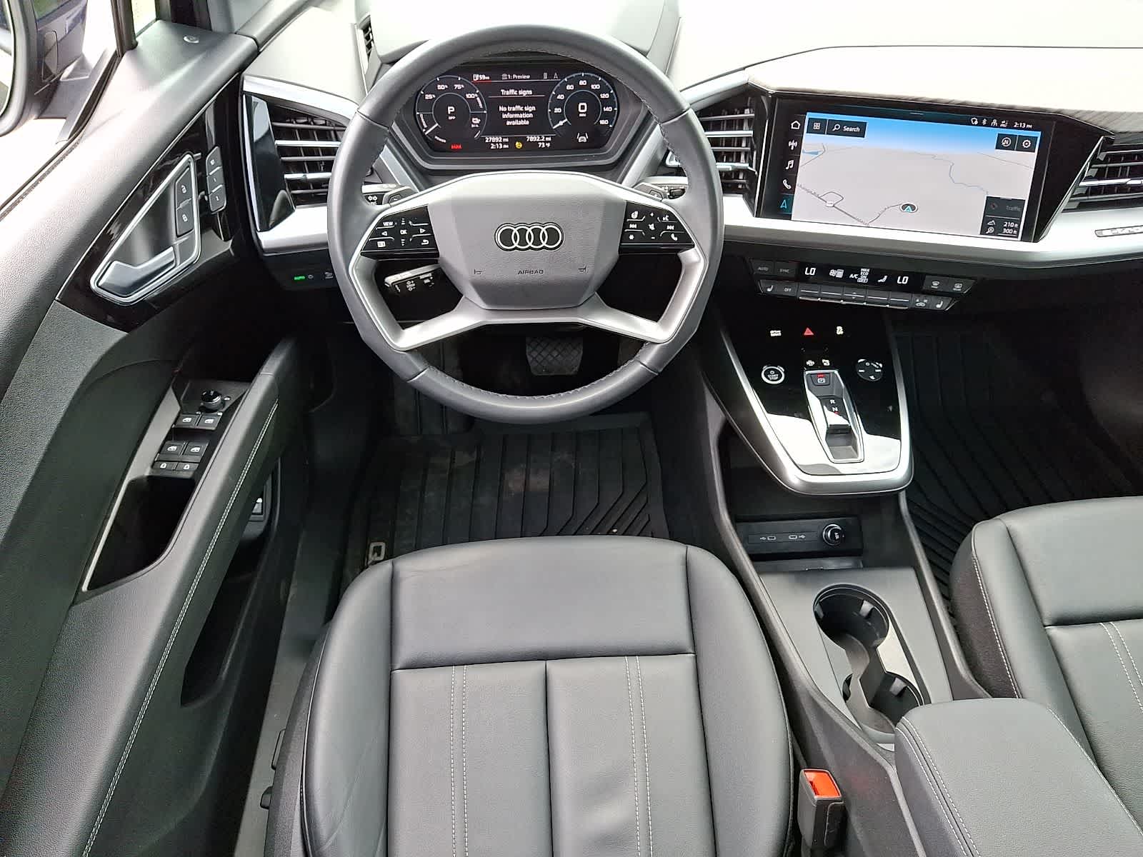 Thumbnail: 2023 Audi Q4 e-tron - 12