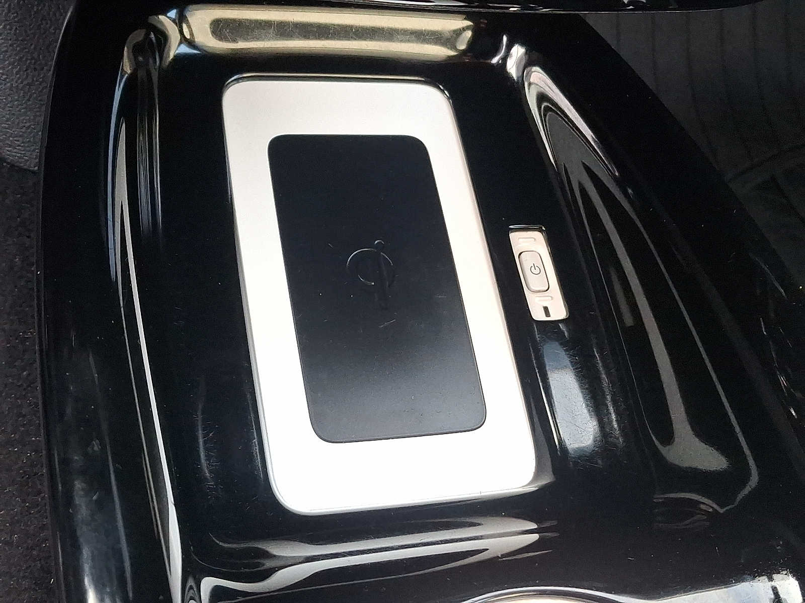 Thumbnail: 2017 Toyota Prius Prime - 22