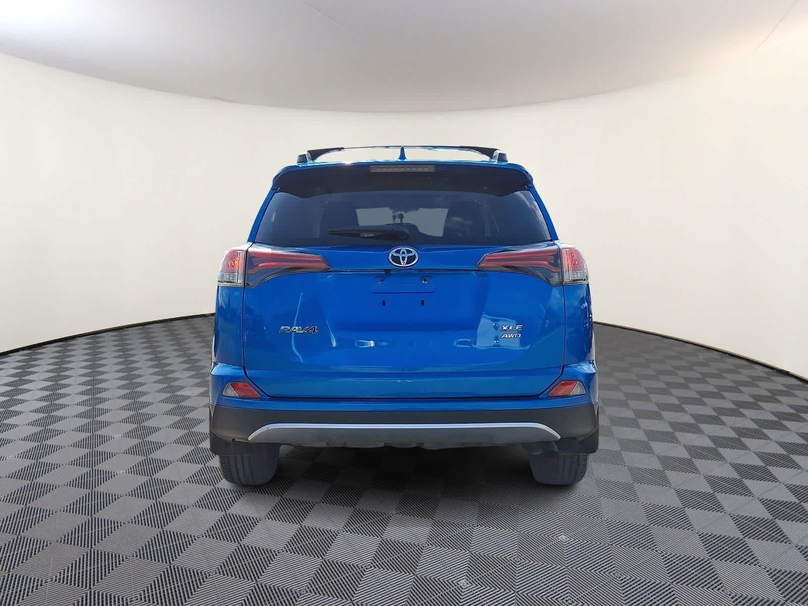 Thumbnail: 2016 Toyota RAV4 - 7