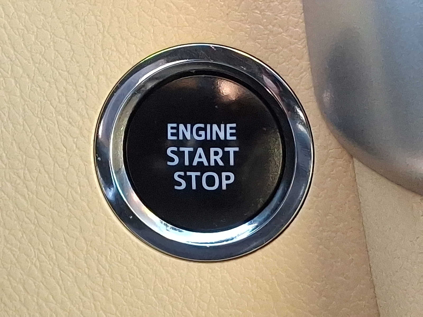 Thumbnail: 2015 Toyota Highlander - 23