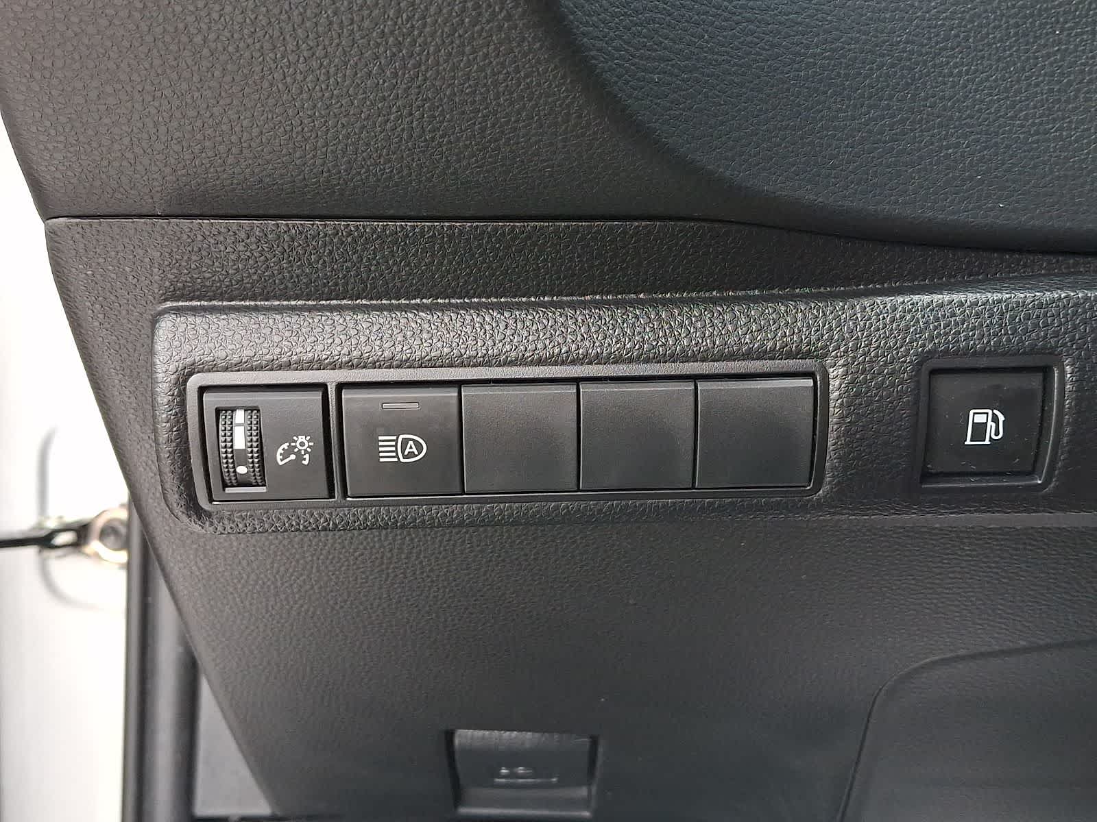 Thumbnail: 2023 Toyota Corolla - 29