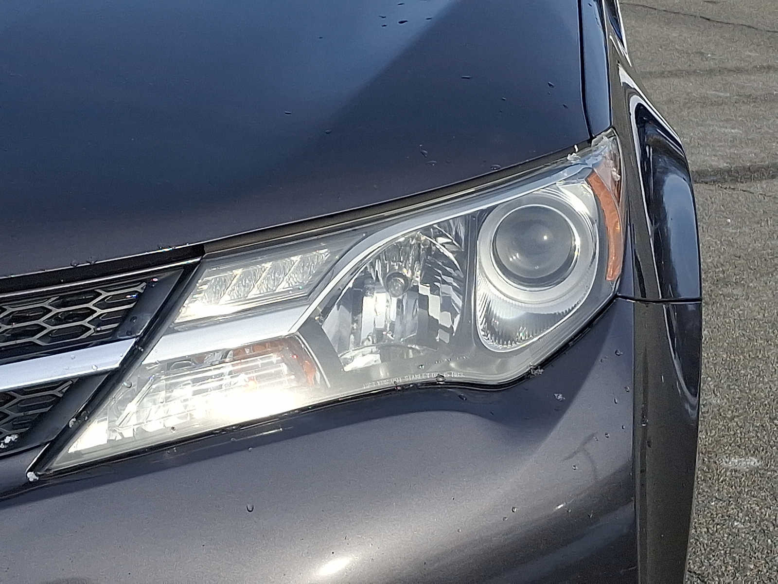 Thumbnail: 2015 Toyota RAV4 - 11