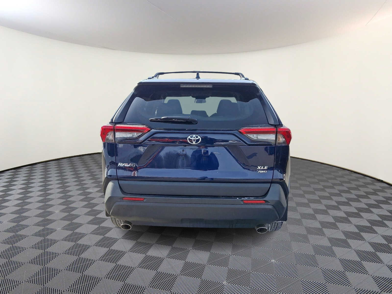 Thumbnail: 2020 Toyota RAV4 - 7