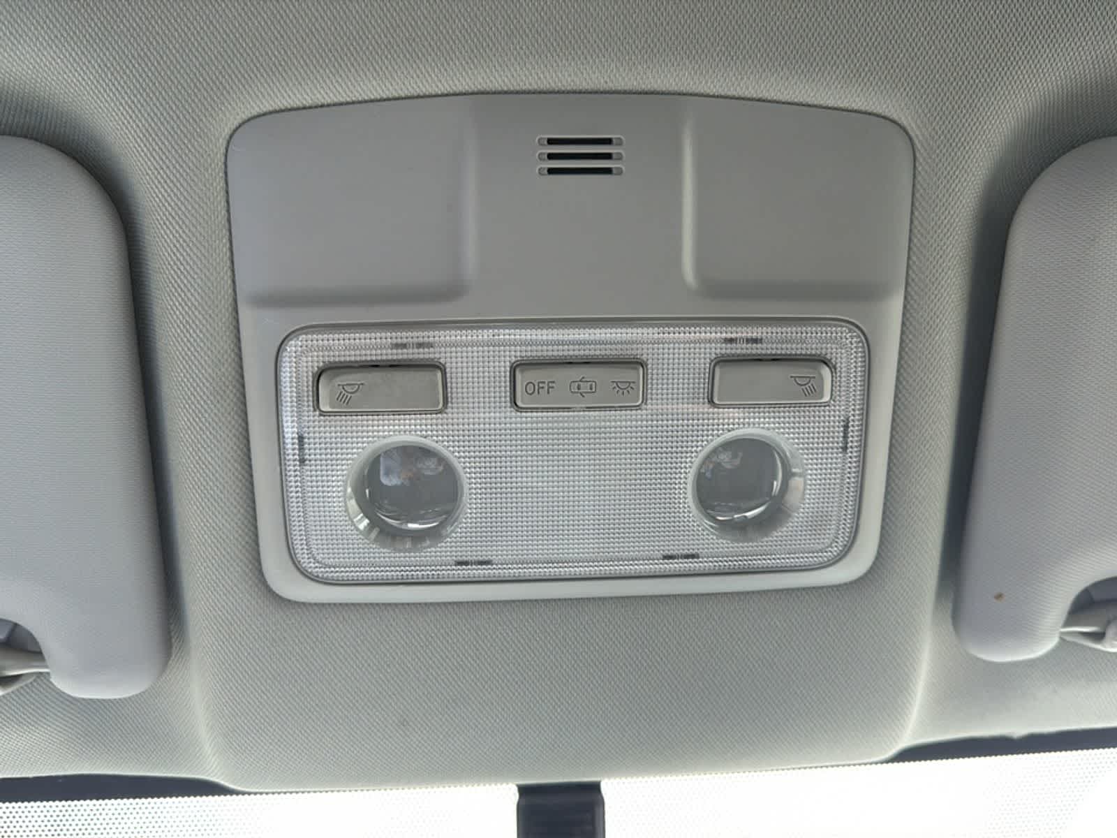 Thumbnail: 2015 Toyota RAV4 - 19