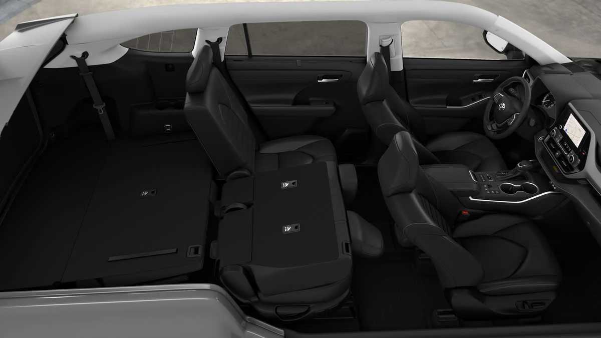 Thumbnail: 2026 Toyota Highlander - 4
