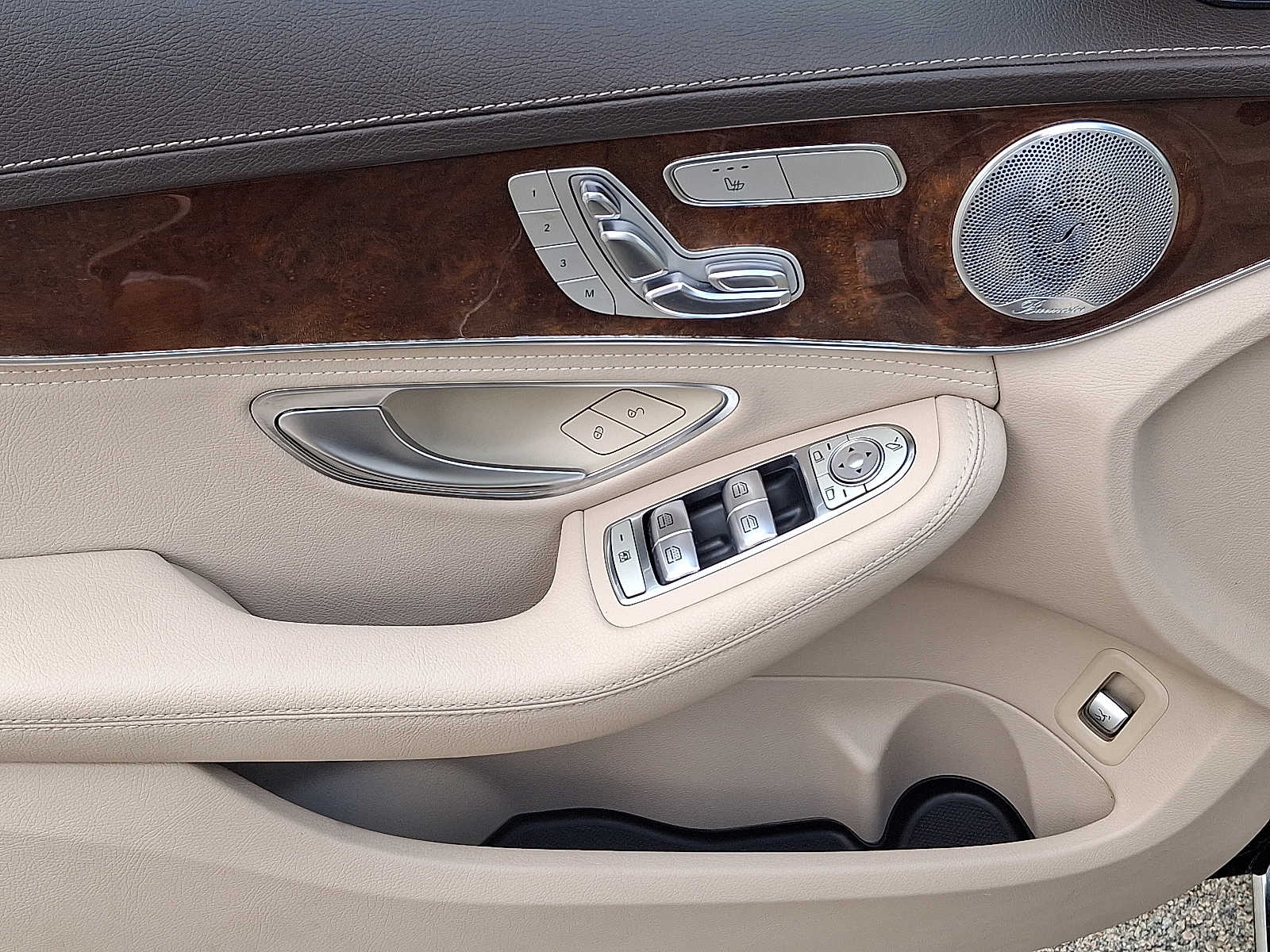 2015 Mercedes-Benz C-Class C 300 13