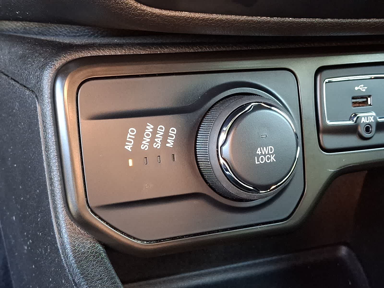 Thumbnail: 2022 Jeep Renegade - 27