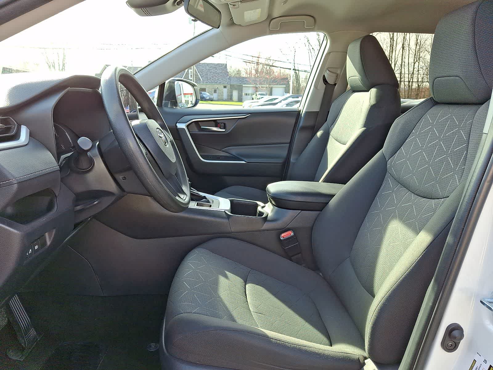 Thumbnail: 2024 Toyota RAV4 - 16