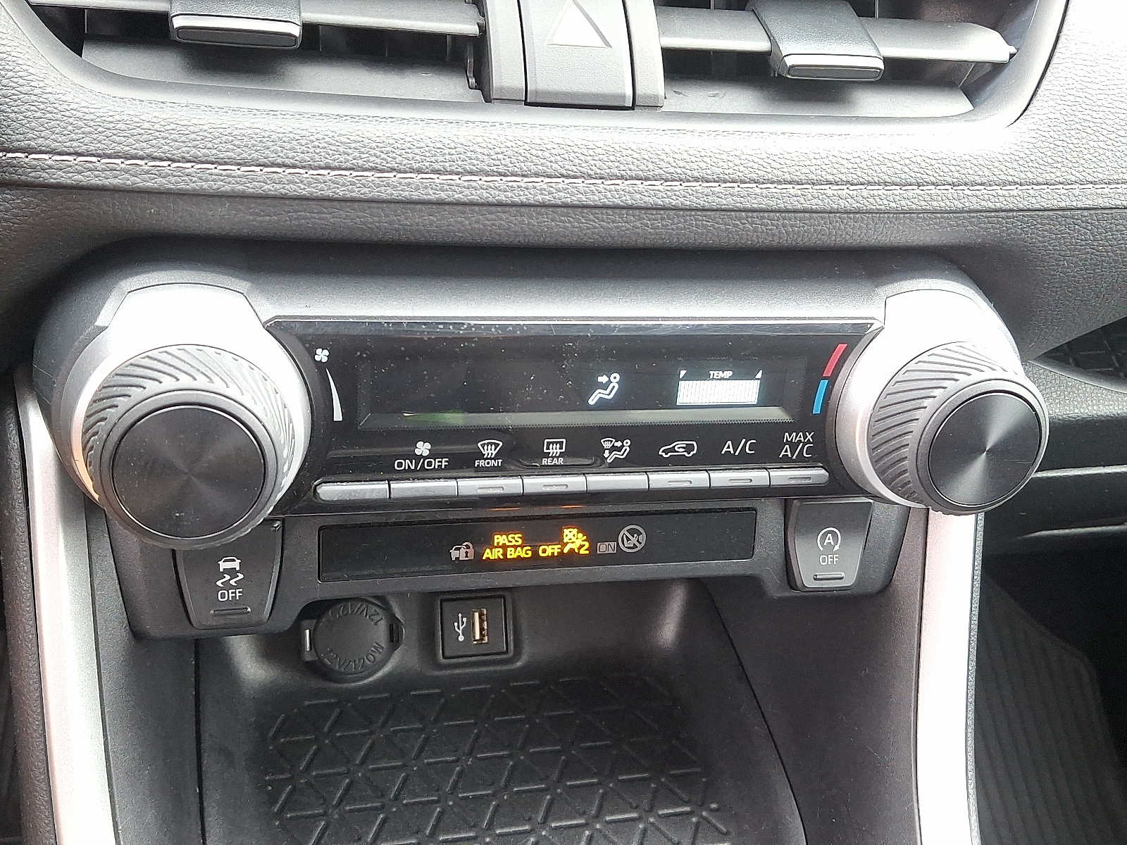 Thumbnail: 2023 Toyota RAV4 - 18