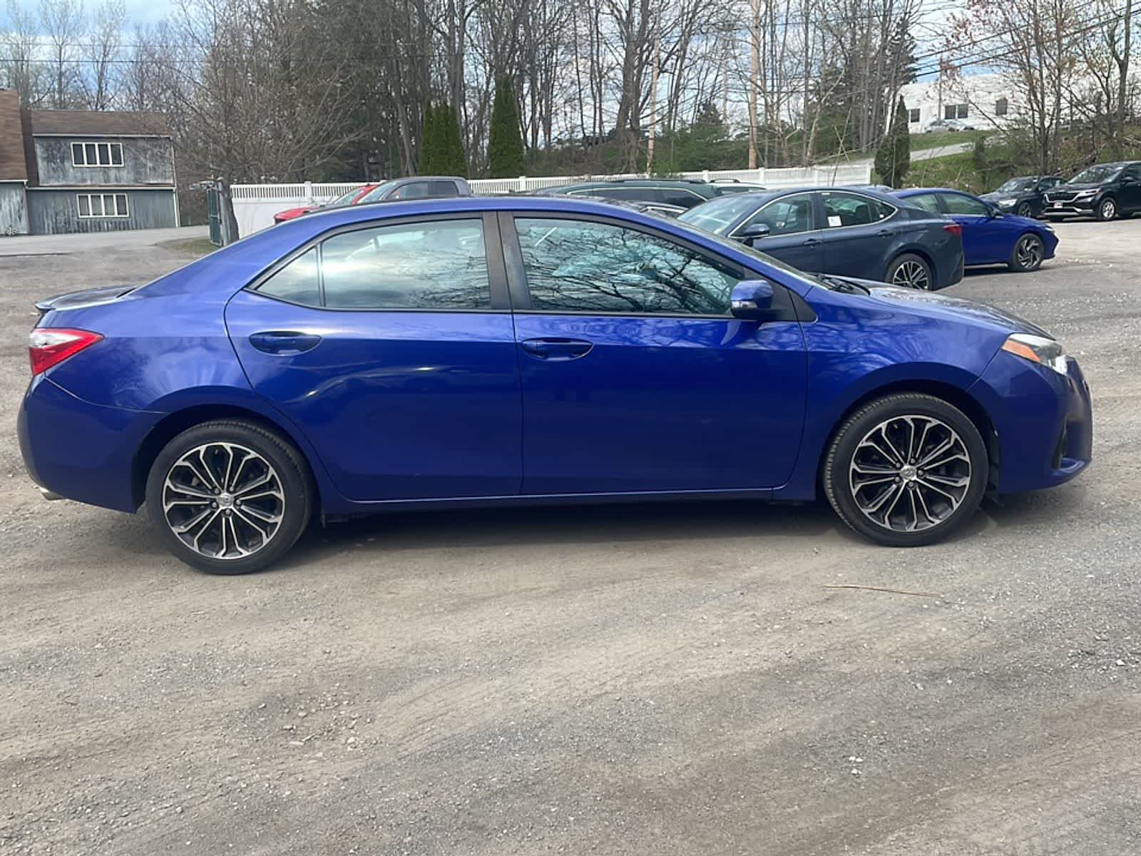 Thumbnail: 2014 Toyota Corolla - 9