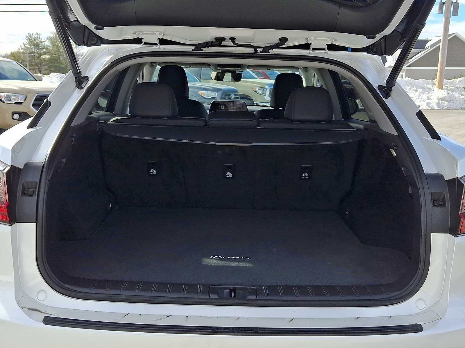 Thumbnail: 2022 Lexus RX - 28