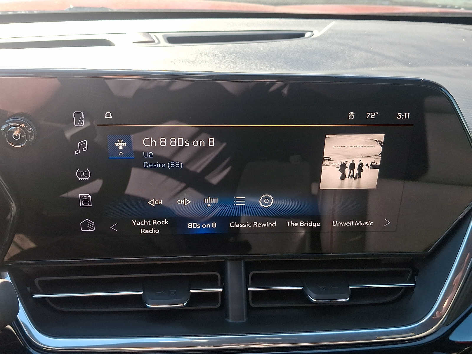 Thumbnail: 2024 Chevrolet Trax - 17