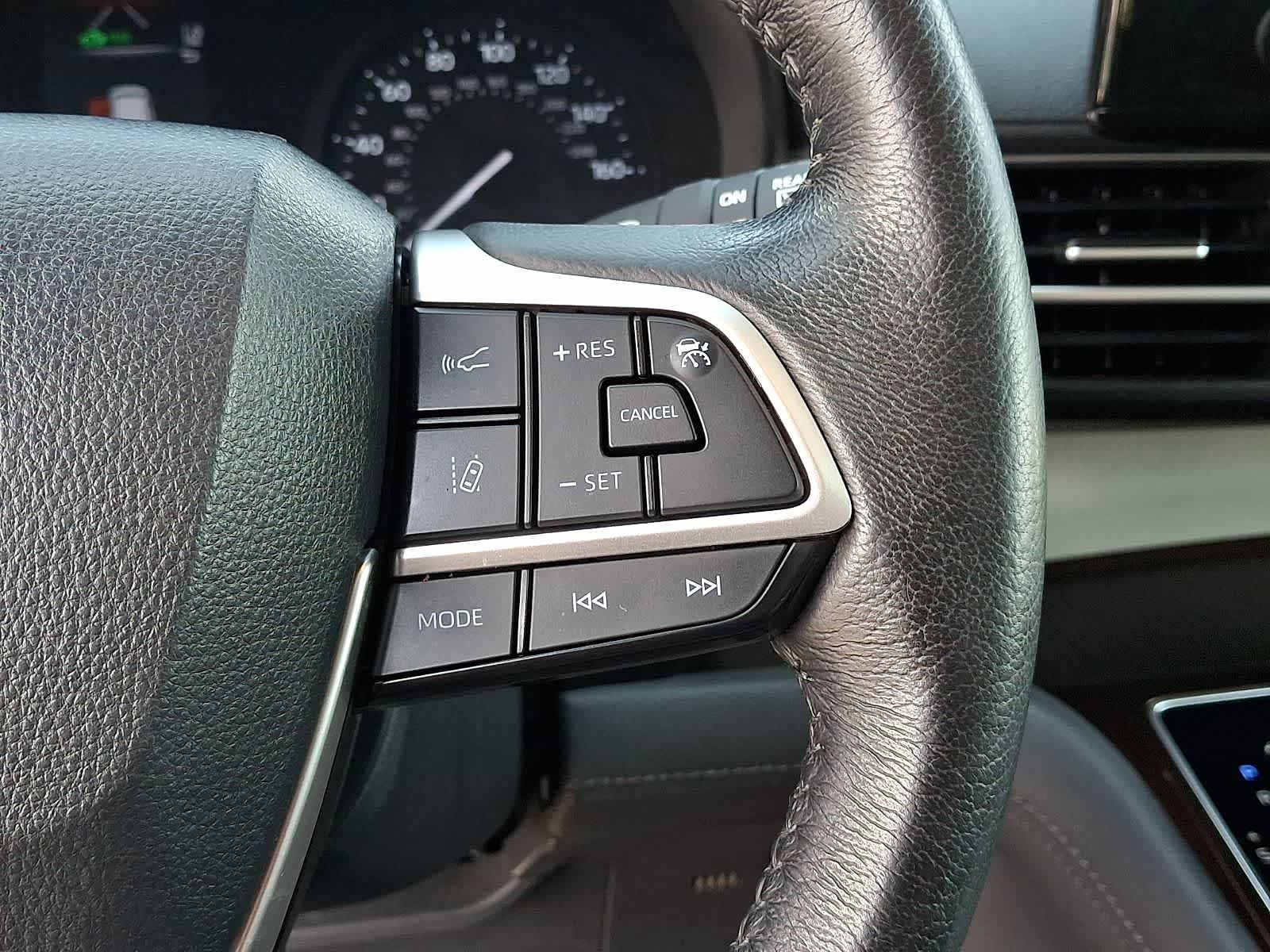 Thumbnail: 2021 Toyota Sienna - 27