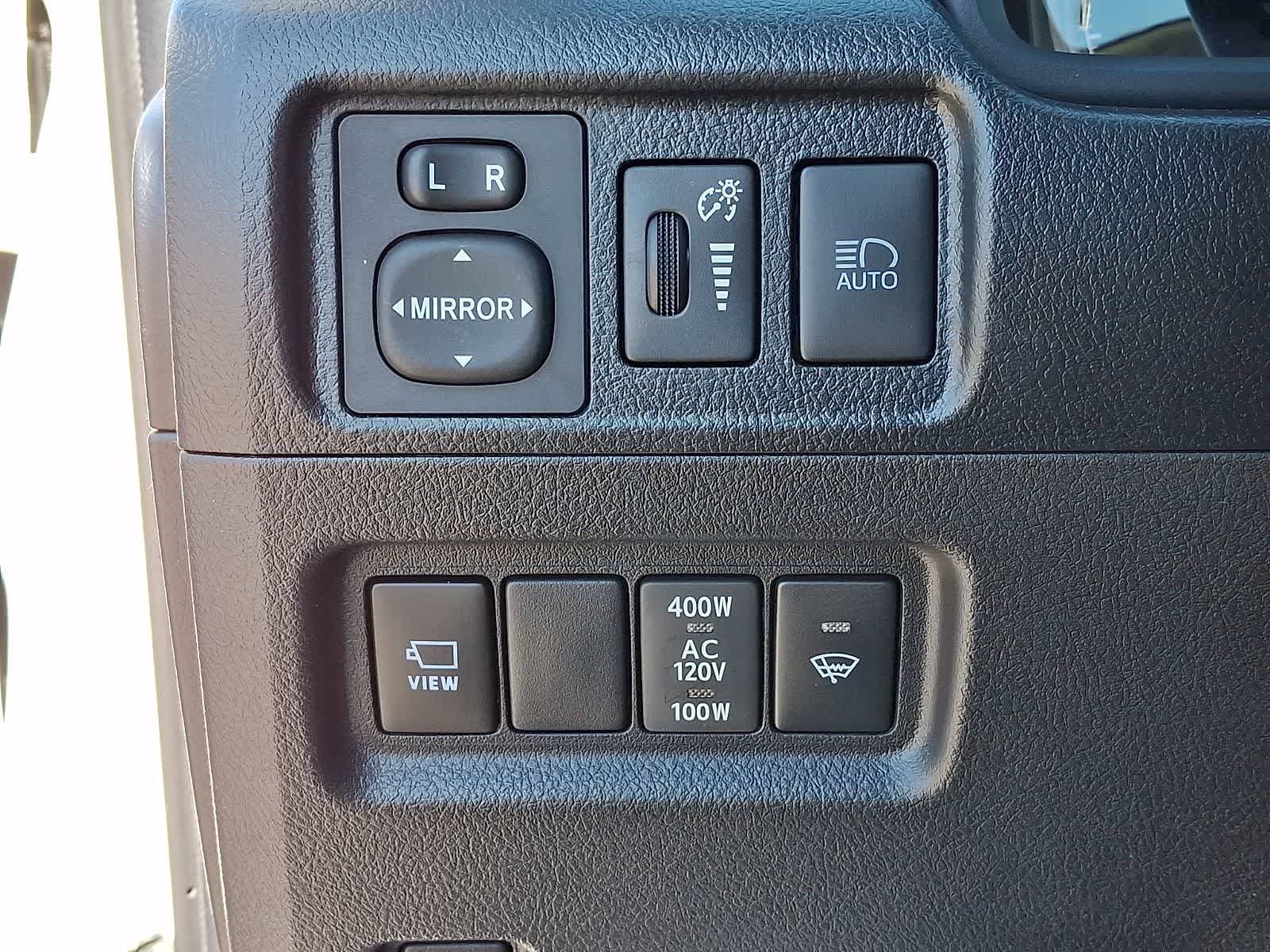 Thumbnail: 2023 Toyota 4Runner - 28