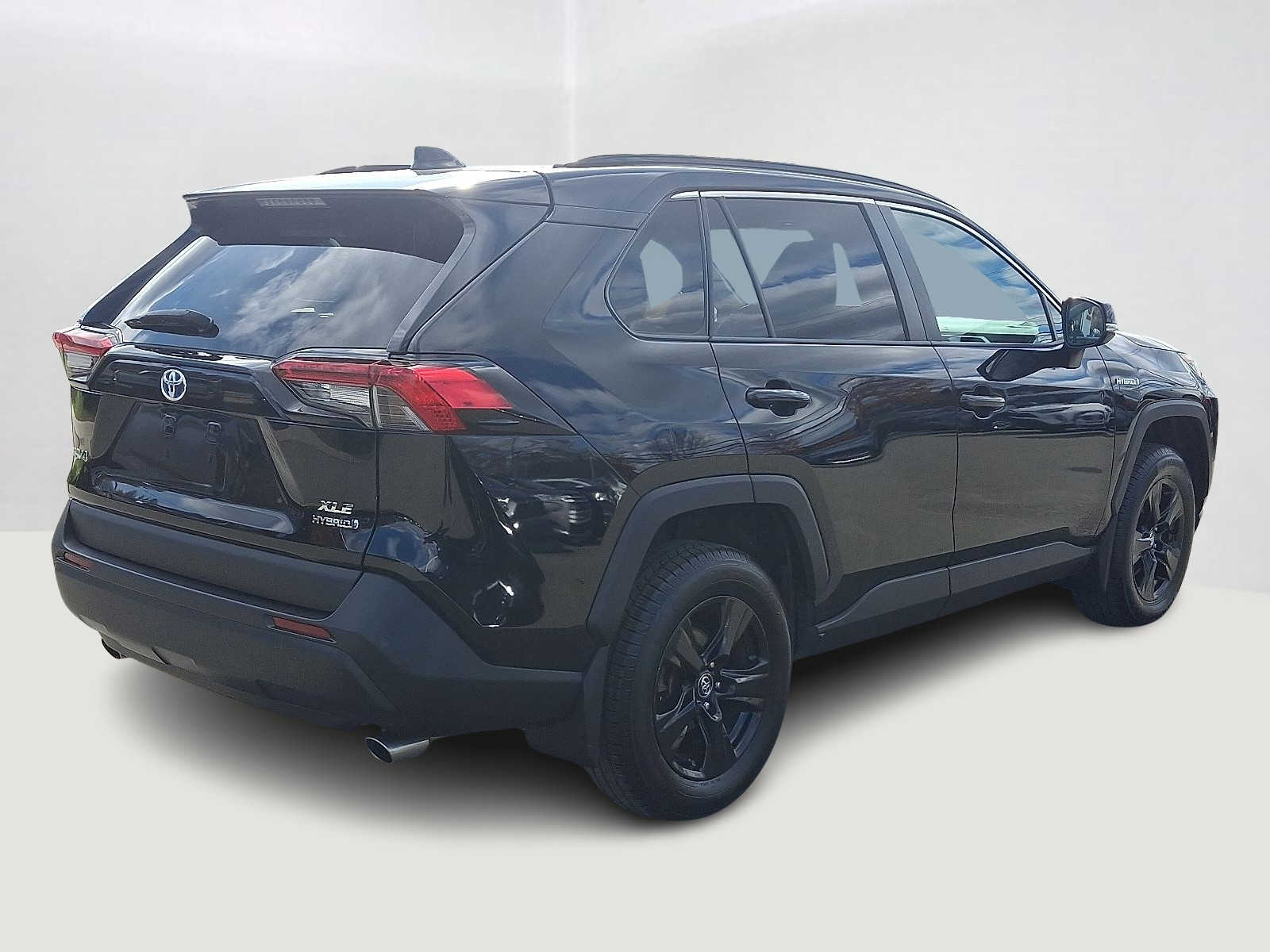 Thumbnail: 2021 Toyota RAV4 - 6