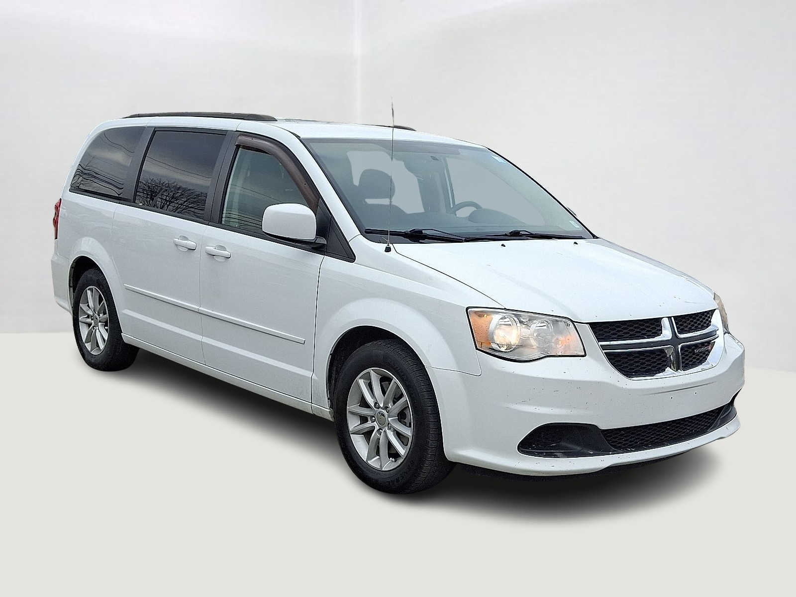 Thumbnail: 2015 Dodge Grand Caravan - 4