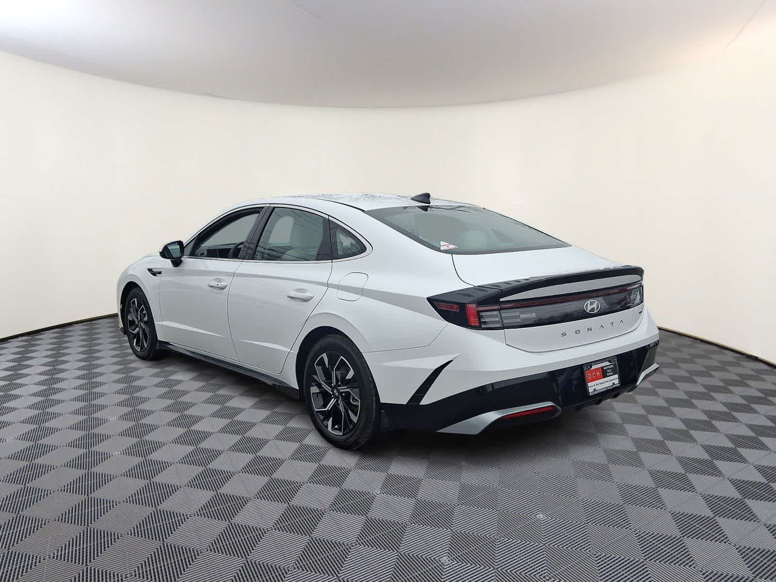 Thumbnail: 2024 Hyundai Sonata - 7