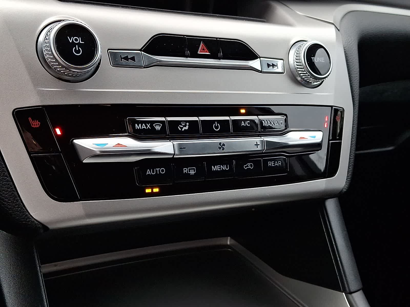 Thumbnail: 2022 Ford Explorer - 15