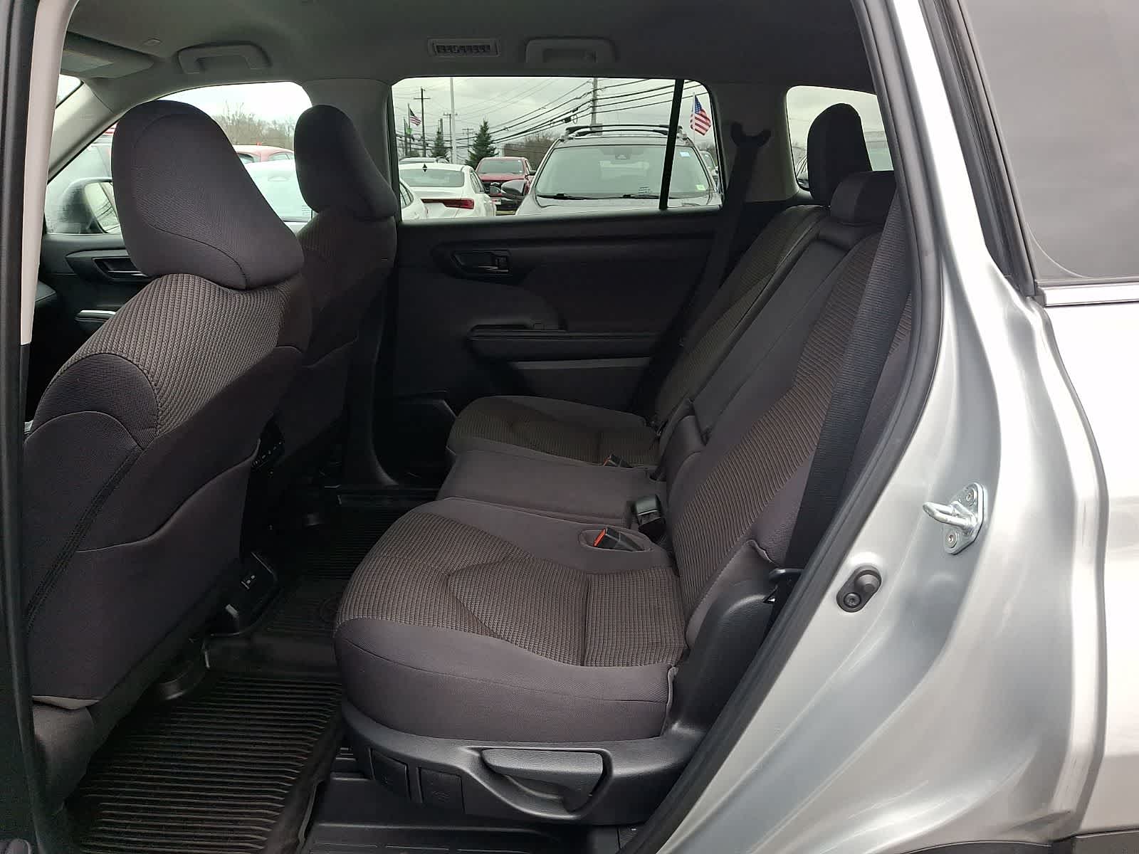 Thumbnail: 2023 Toyota Highlander - 12