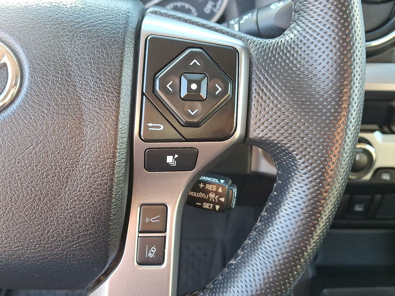 Thumbnail: 2023 Toyota Tacoma - 24