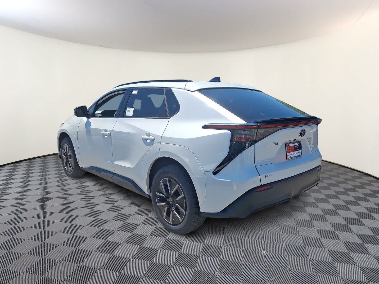 Thumbnail: 2026 Toyota bZ - 6