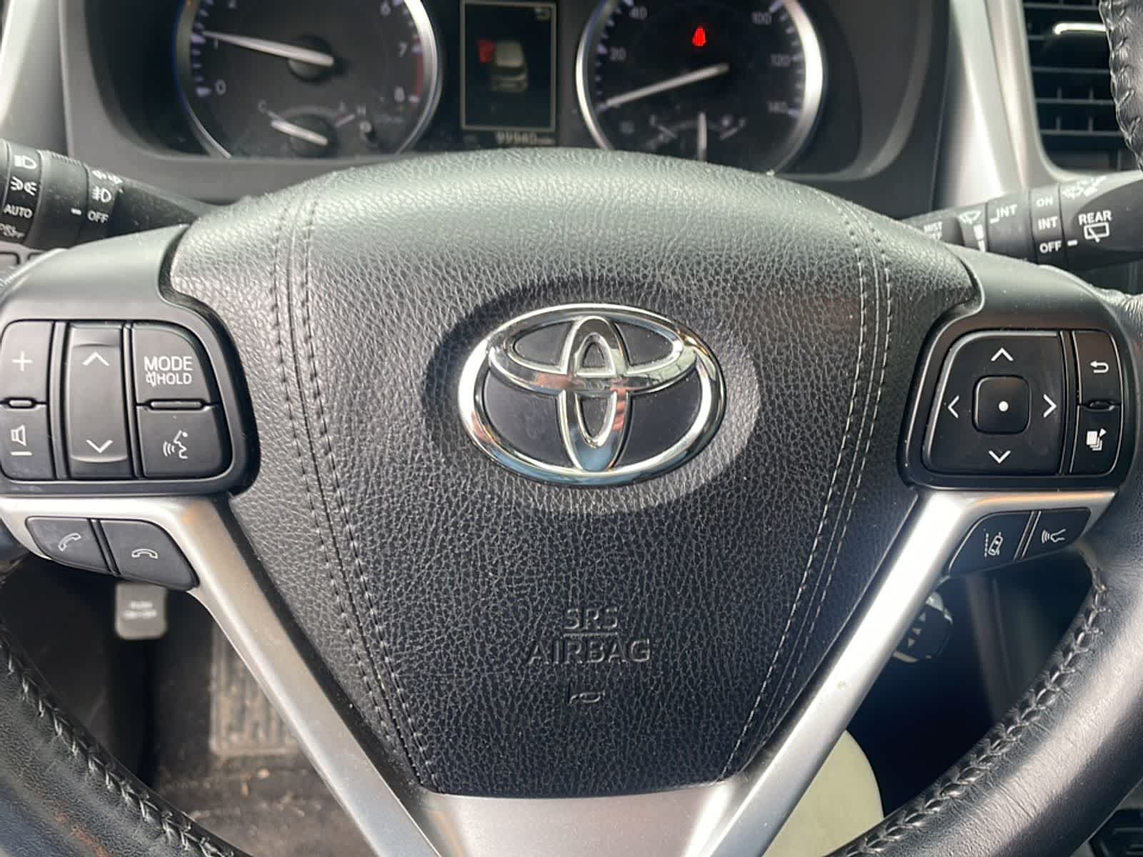 Thumbnail: 2017 Toyota Highlander - 21