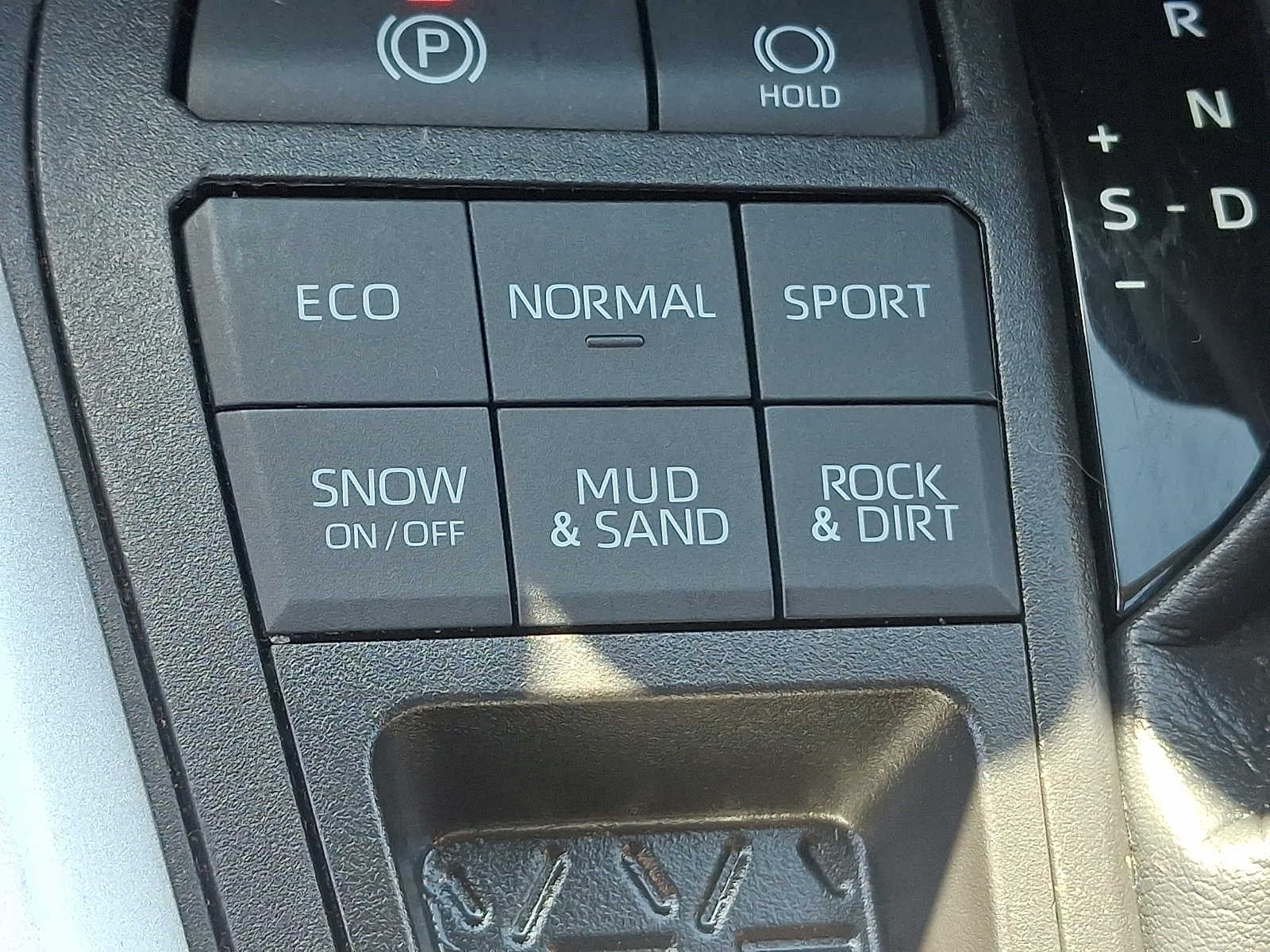 Thumbnail: 2021 Toyota RAV4 - 25