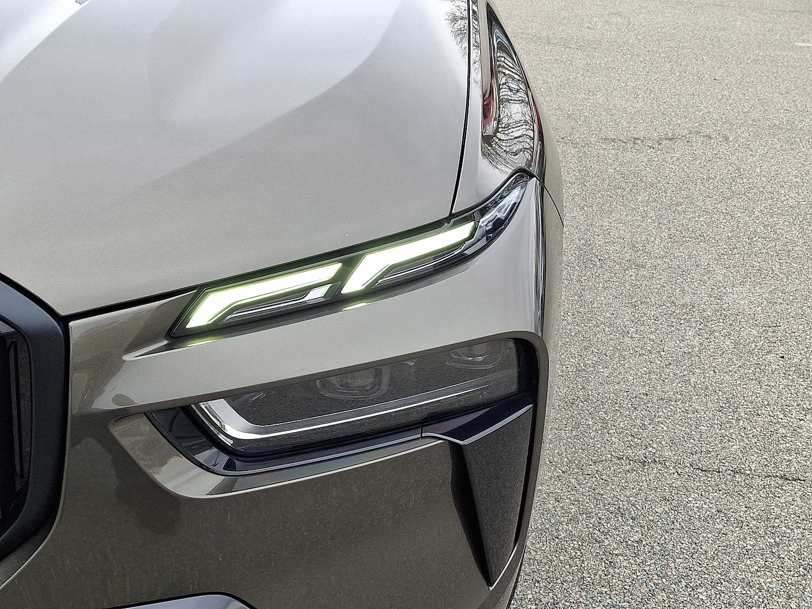 Thumbnail: 2023 BMW X7 - 10