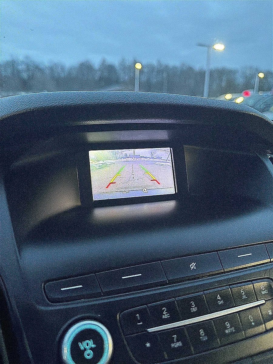 Thumbnail: 2018 Ford Focus - 20