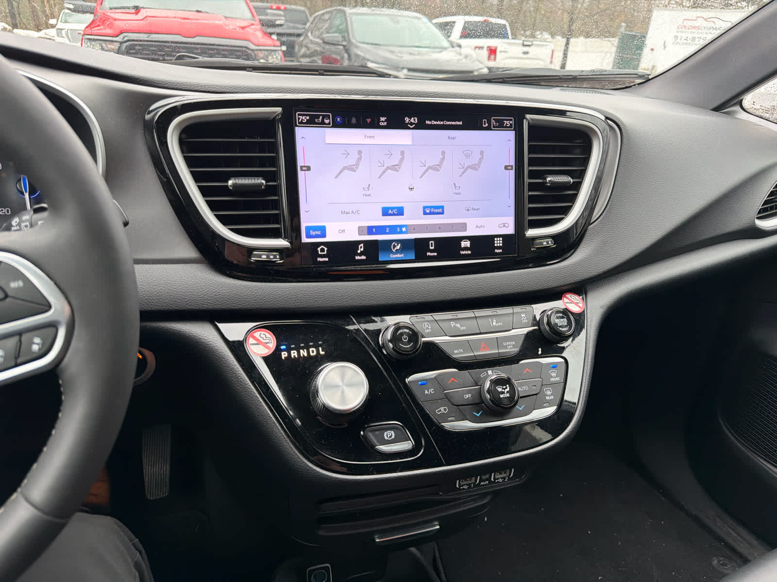 Thumbnail: 2025 Chrysler Pacifica - 18