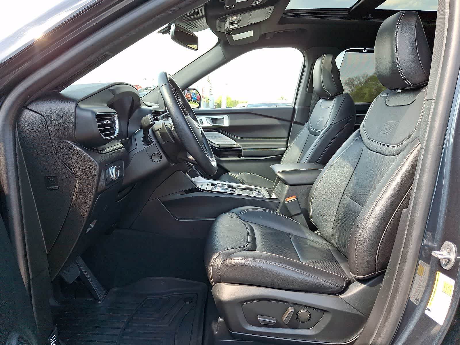 Thumbnail: 2022 Ford Explorer - 16