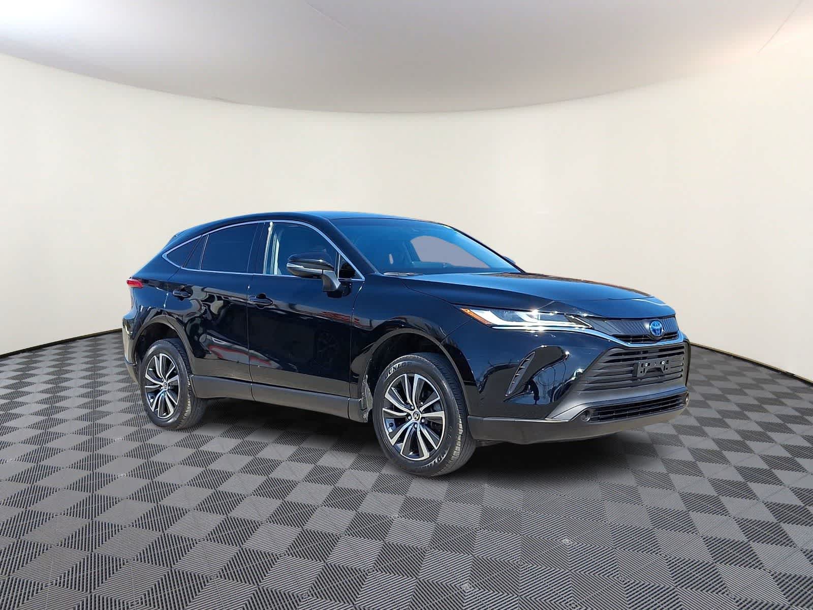Thumbnail: 2023 Toyota Venza - 5
