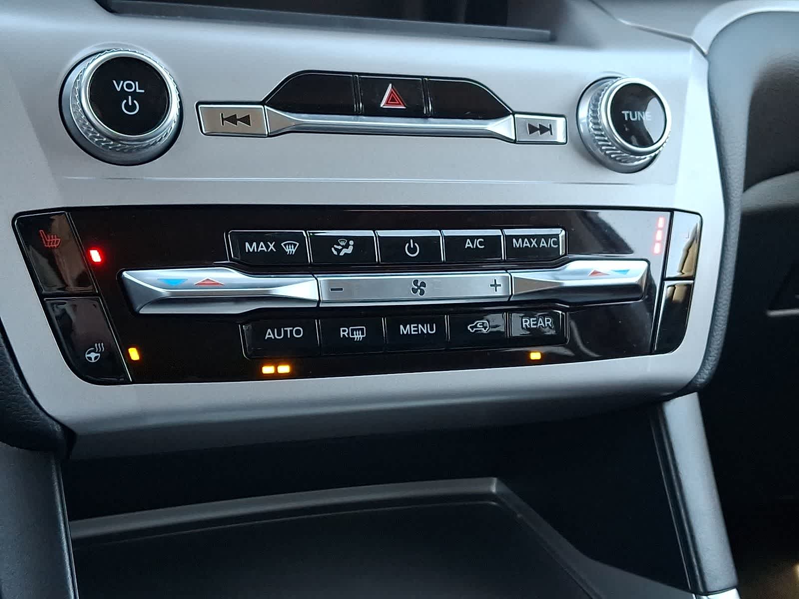 Thumbnail: 2023 Ford Explorer - 18