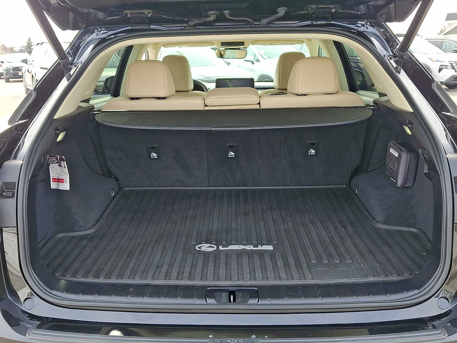 Thumbnail: 2022 Lexus RX - 31