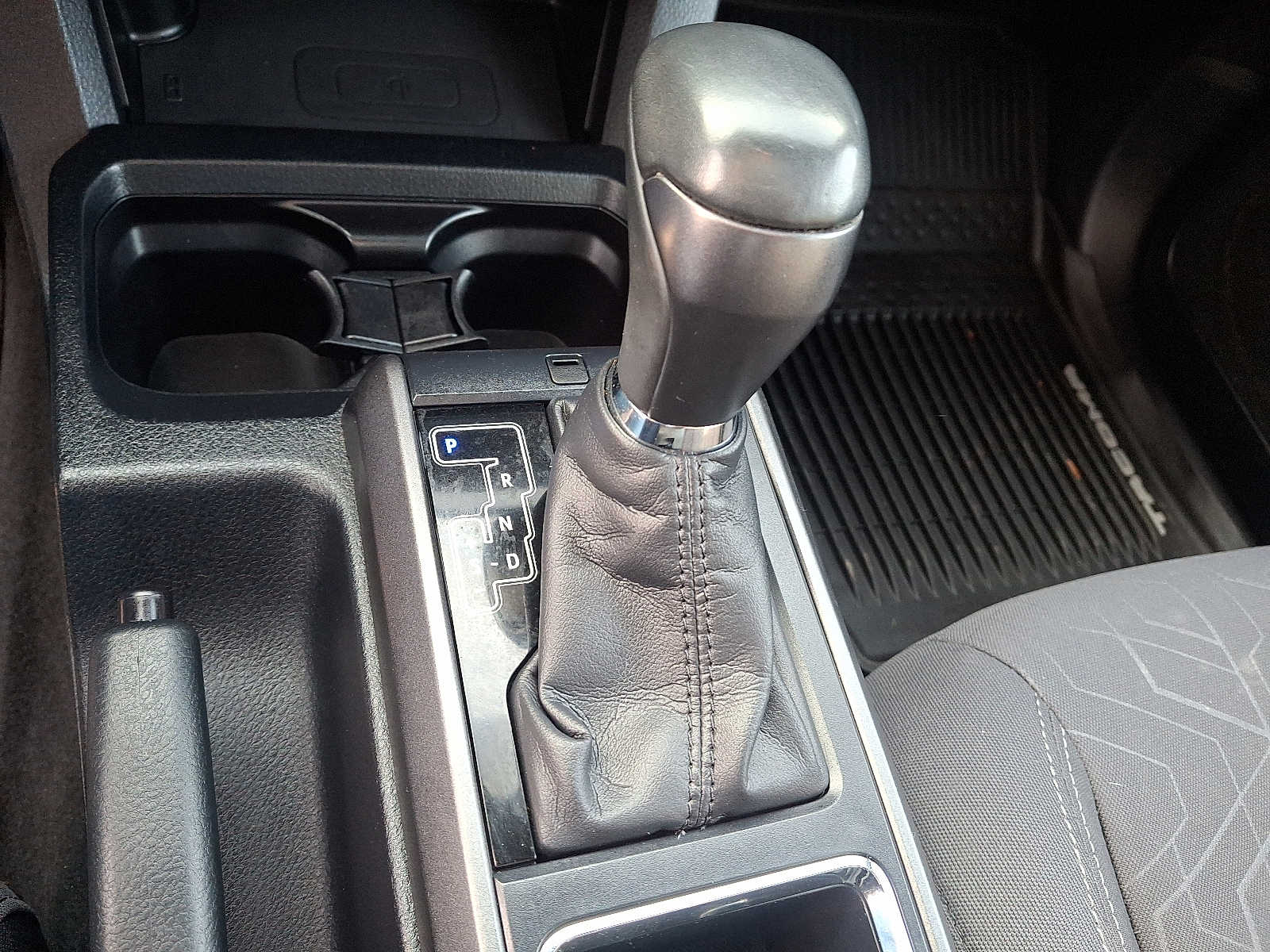 Thumbnail: 2017 Toyota Tacoma - 17