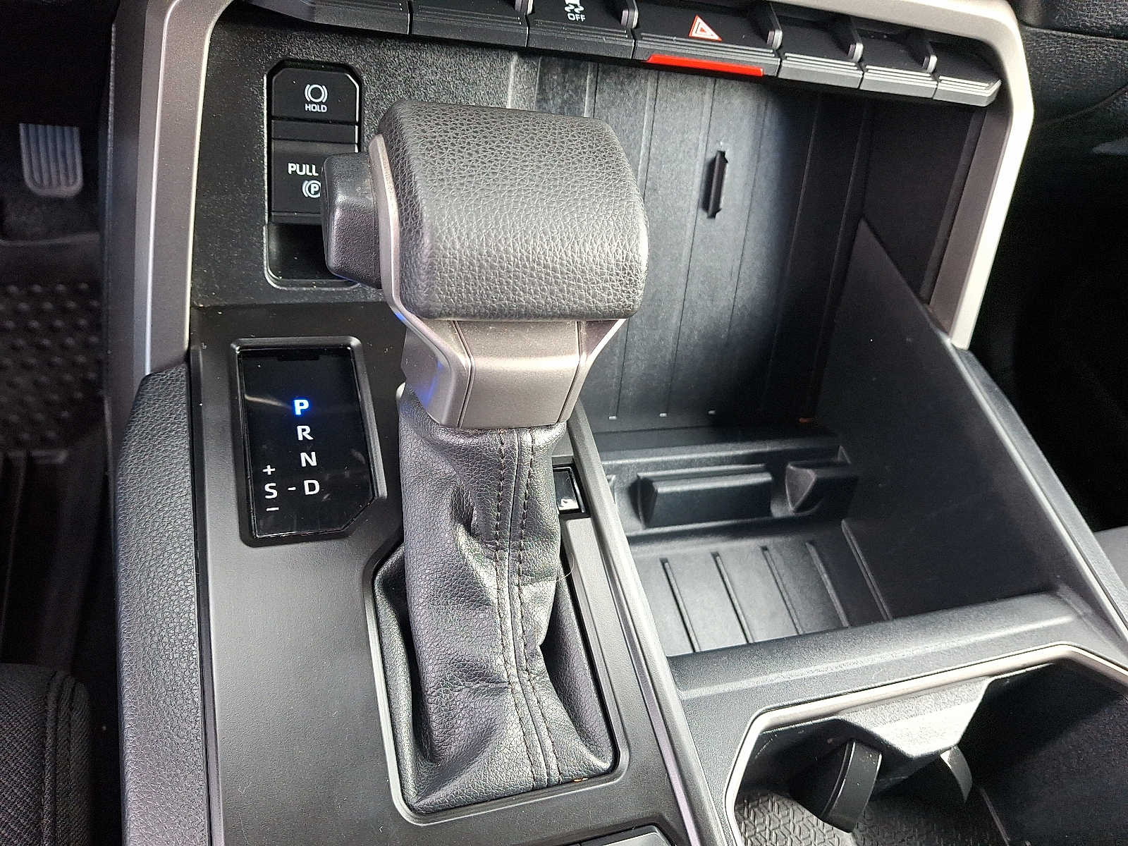 Thumbnail: 2022 Toyota Tundra - 16