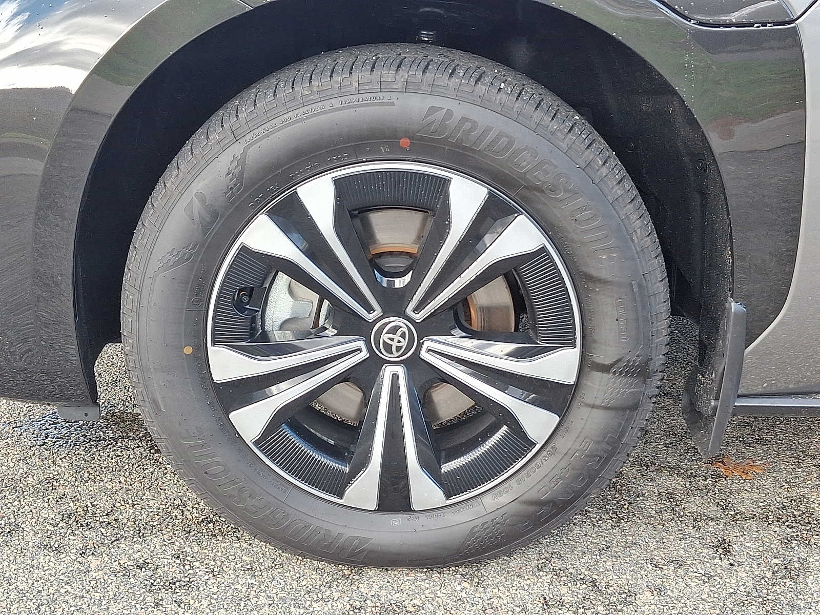 Thumbnail: 2025 Toyota bZ4X - 11